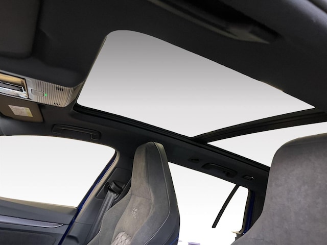 Volkswagen Golf 1.5 eTSI DSG R-Line Variant