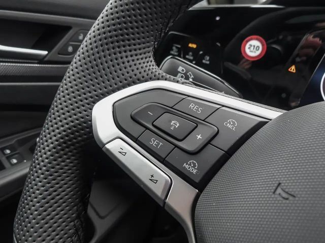 Volkswagen Golf 2.0 TSI Golf VIII Variant