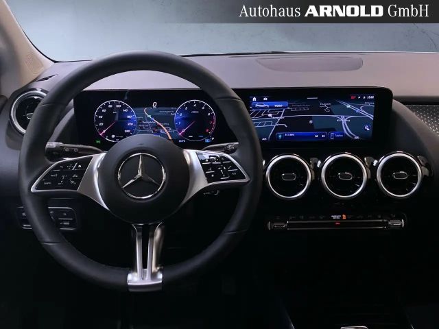 Mercedes-Benz B 200 Progressive Sedan