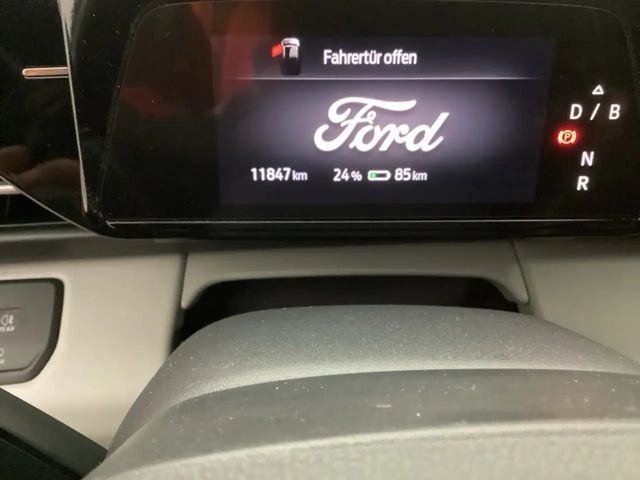 Ford Explorer Premium RWD