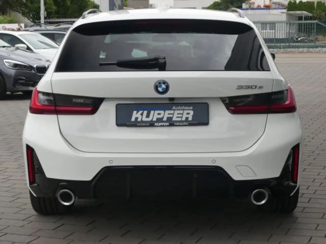 BMW 330 330e