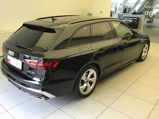 Audi A4 30 TDI S-Line