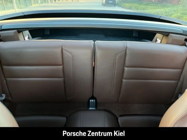 Porsche 992 4 Coupé GTS Targa