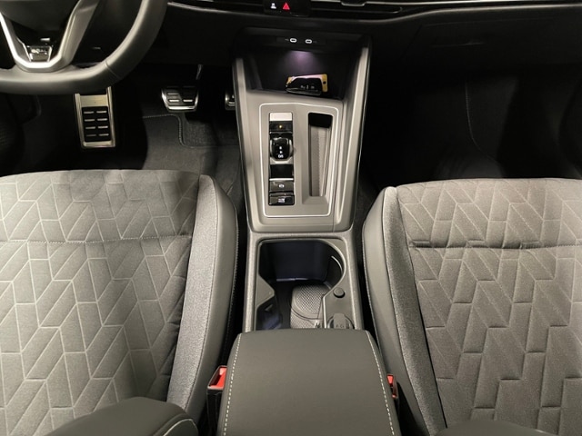 Volkswagen Golf 1.5 eTSI DSG Golf VIII