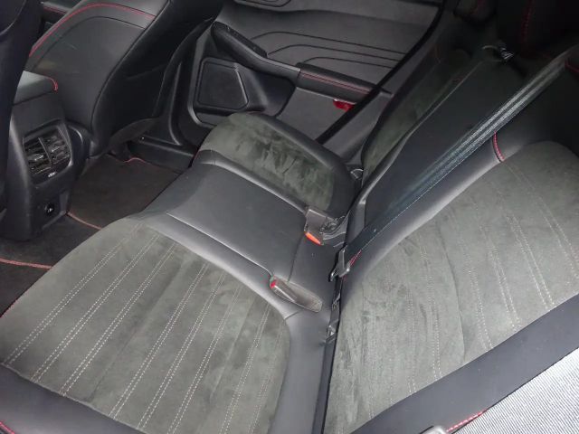 Ford Kuga Hybrid ST Line X