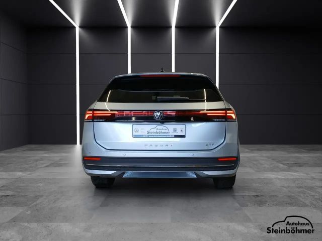 Volkswagen Passat 1.5 eTSI Business DSG