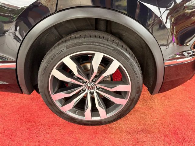 Volkswagen Tiguan 4Motion R-Line