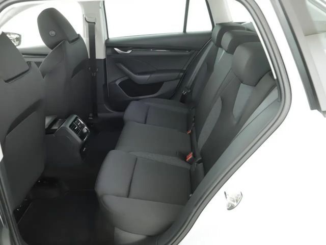 Skoda Octavia Essence TSI