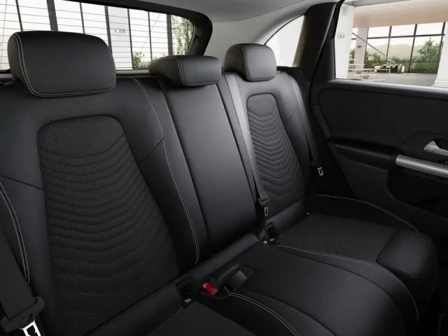 Mercedes-Benz B 200 Sedan