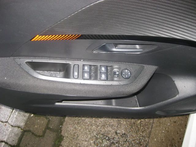 Peugeot E-208 Active Pack