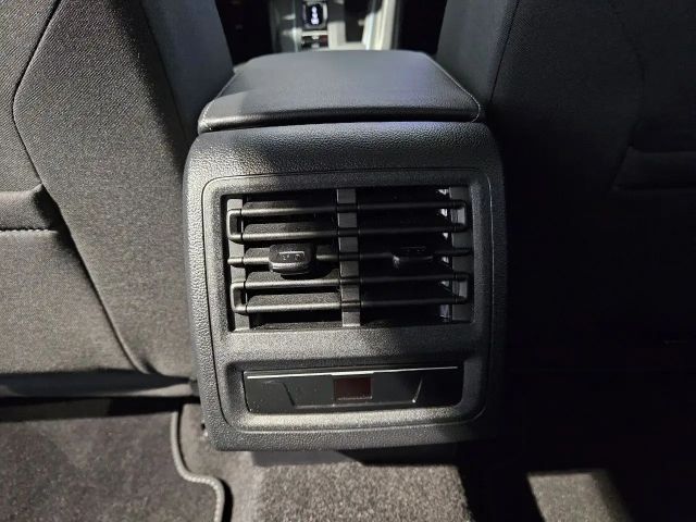 Volkswagen Golf 1.5 eTSI DSG Life