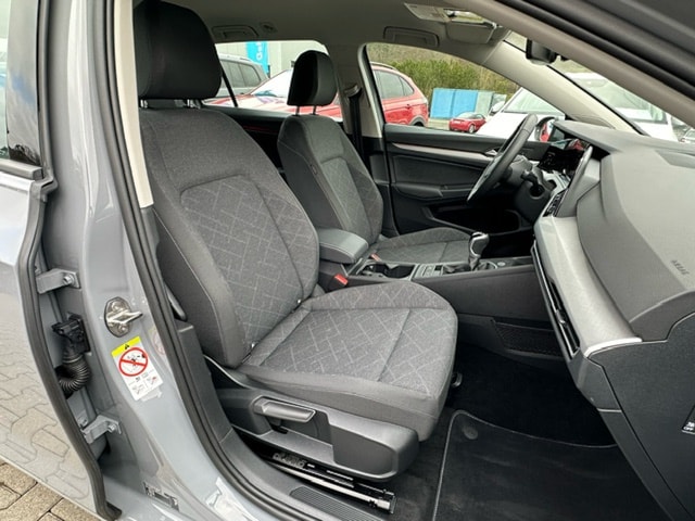 Volkswagen Golf 1.5 TSI Life Variant