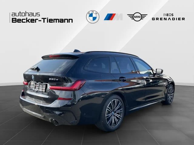 BMW 330 330e M-Sport Touring
