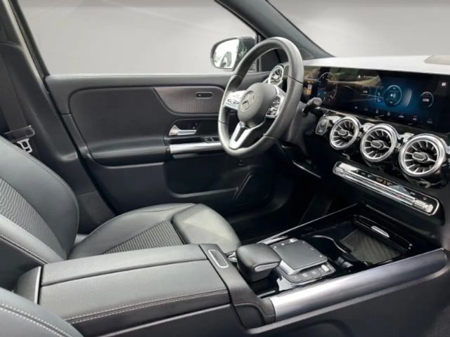 Mercedes-Benz GLA 200 4MATIC Progressive