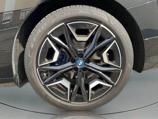 BMW iX xDrive40