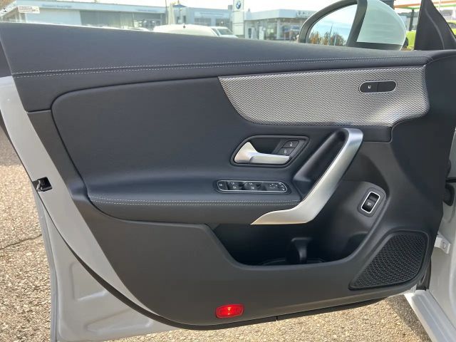 Mercedes-Benz CLA 200 Shooting Brake