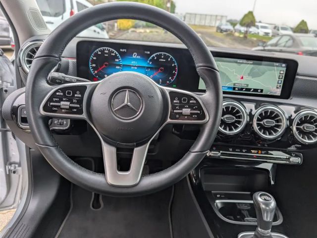 Mercedes-Benz A 180 Progressive