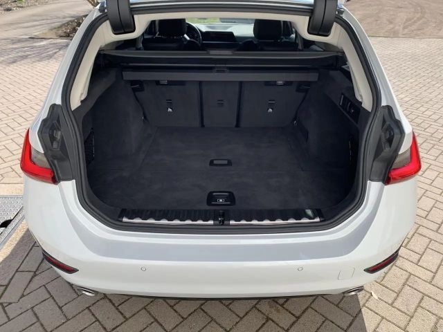 BMW 330 330i Sport Line