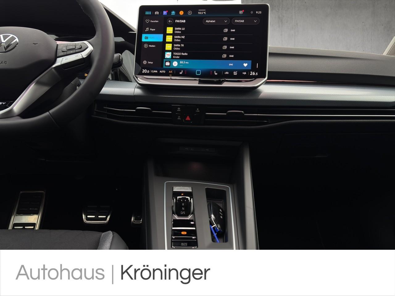 Volkswagen Golf 1.5 eTSI DSG Life