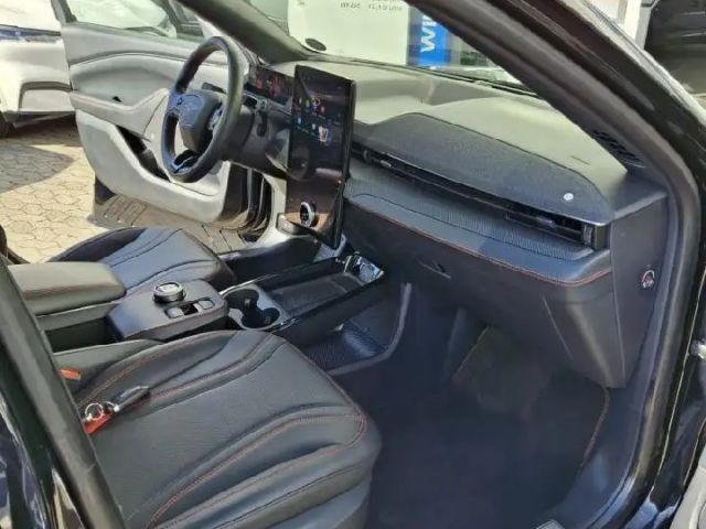 Ford Mustang Mach-E AWD