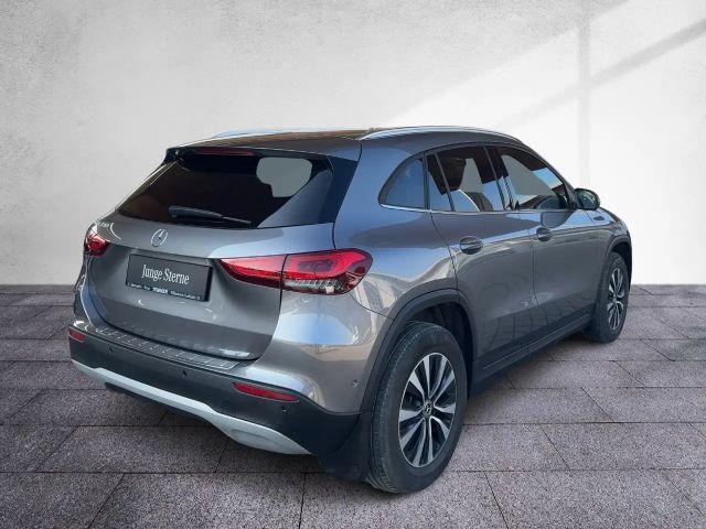 Mercedes-Benz GLA 180 Style