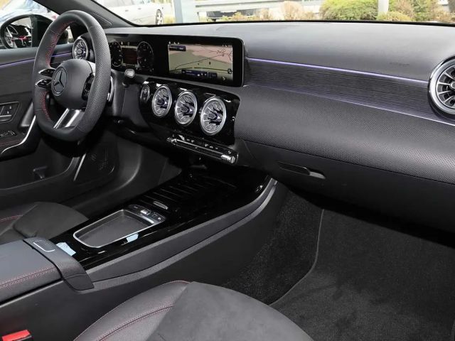 Mercedes-Benz A 200 AMG Line