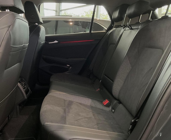 Volkswagen Golf Style