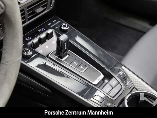 Porsche 992 Cabrio Carrera GTS