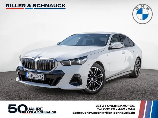 BMW 520 520i M-Sport Sedan