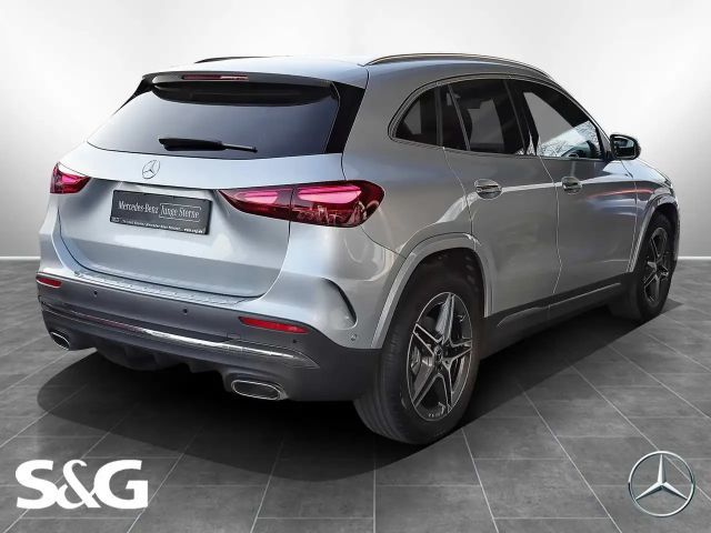 Mercedes-Benz GLA 180 AMG Line