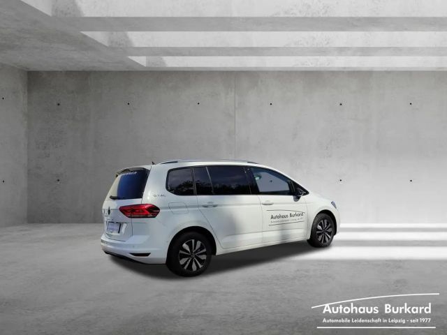 Volkswagen Touran 1.5 TSI DSG