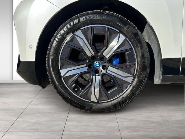 BMW iX xDrive40