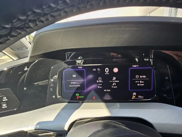 Volkswagen Golf 1.5 eTSI DSG Life Variant