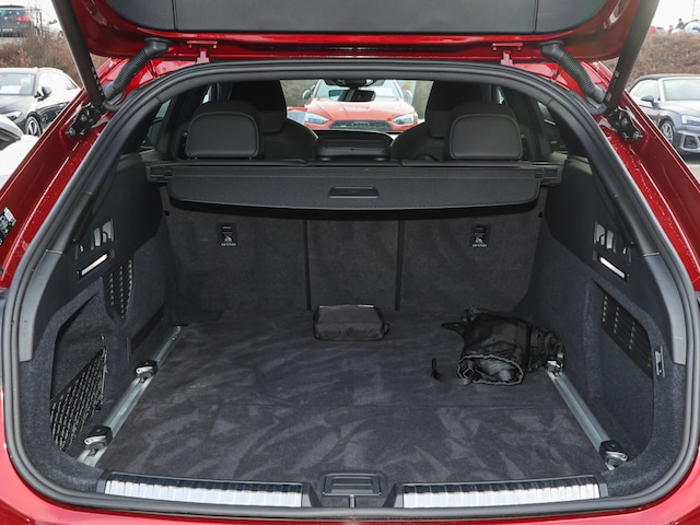 Audi A6 Avant Quattro S-Tronic