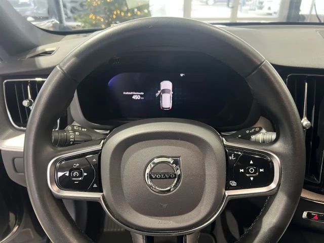 Volvo XC60 AWD Dark Plus