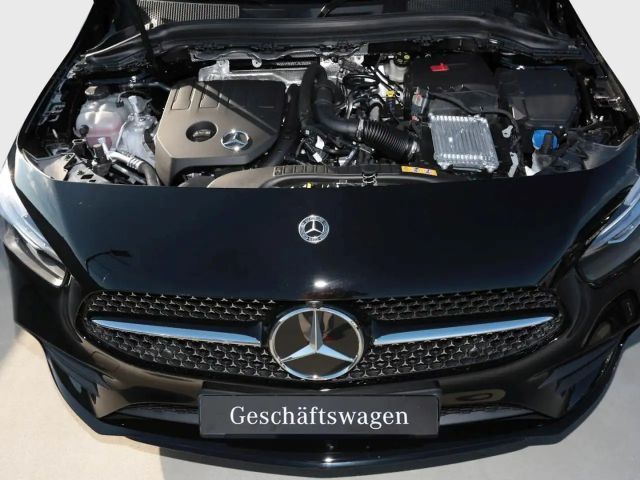 Mercedes-Benz B 180 AMG Line Sedan