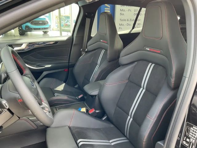 Ford Focus ST Line Wagon