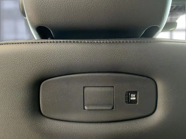 Land Rover Discovery D250 Dynamic SE