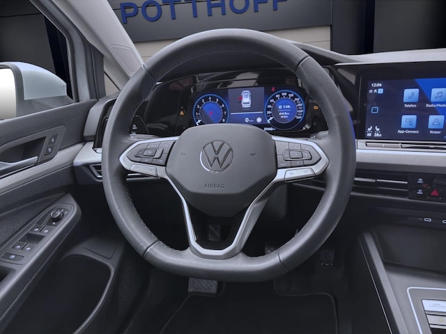 Volkswagen Golf 1.5 eTSI DSG Life Variant