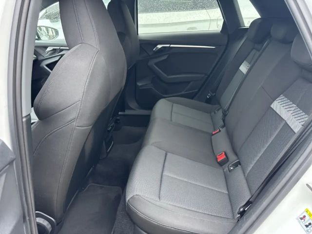Audi A3 35 TFSI S-Line Sedan Sportback