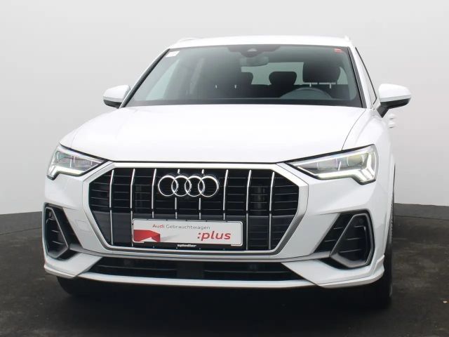 Audi Q3 S-Line S-Tronic