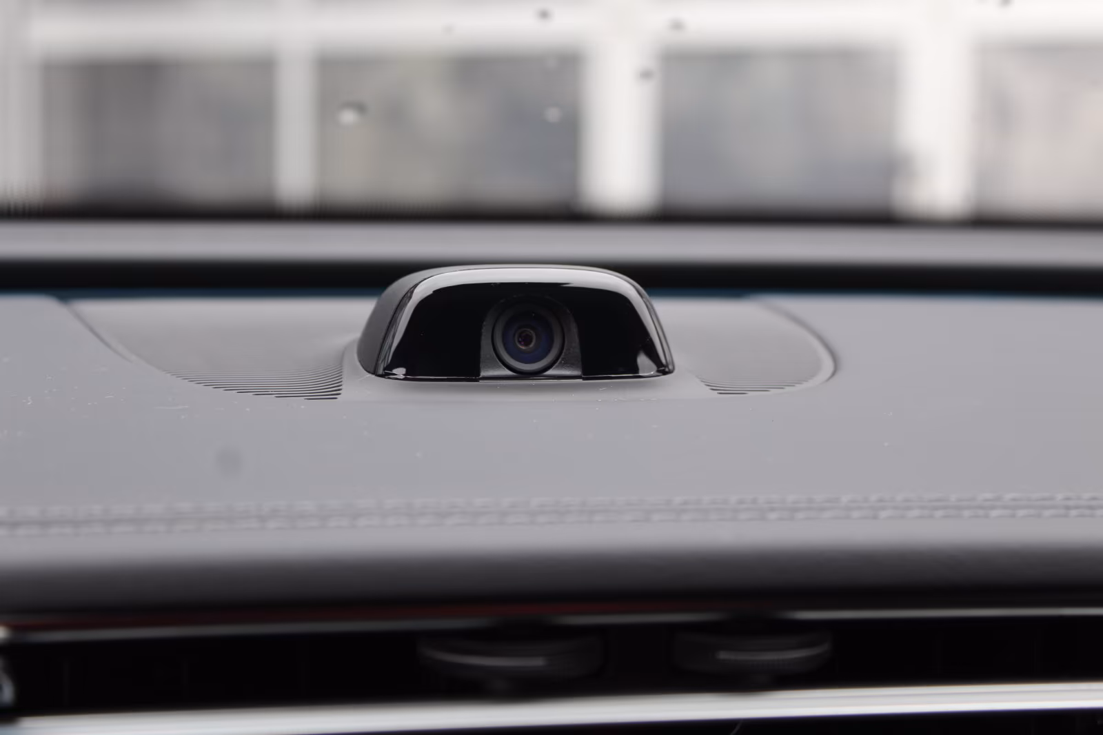 Mercedes-Benz E 200 AMG Line Sedan