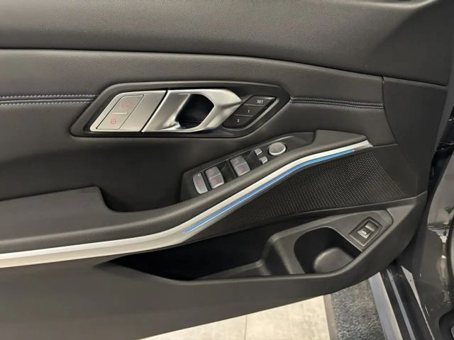 BMW 320 320d M-Sport Touring xDrive