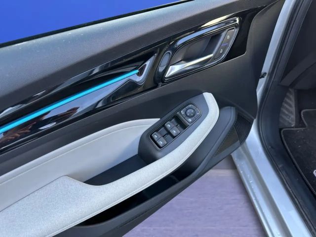 MG MG5 Luxury Standard range