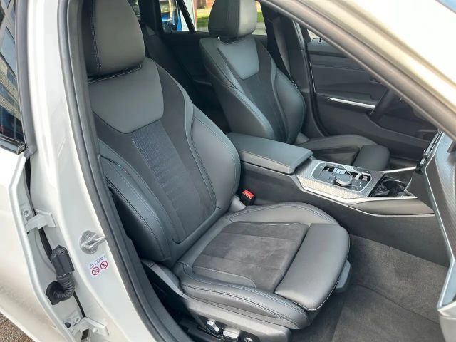 BMW 320 320d M-Sport Touring