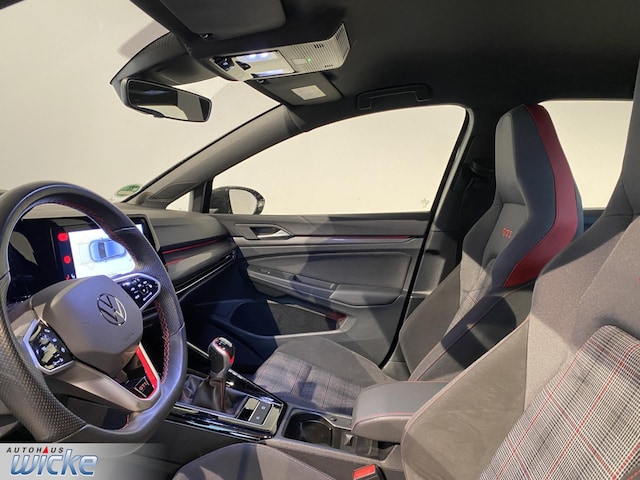 Volkswagen Golf 2.0 TSI GTI