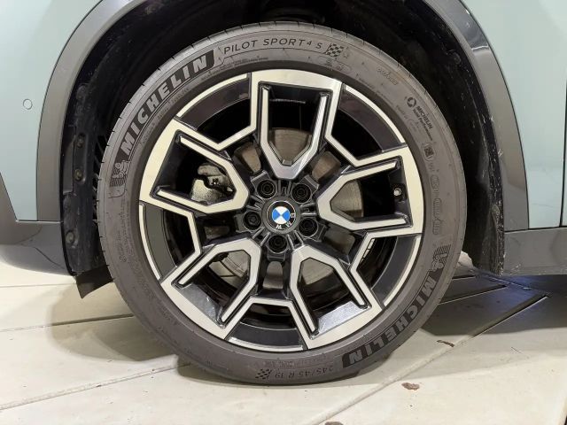 BMW X1 xDrive23i xLine AHK ACC 360° HUD HK eSitze
