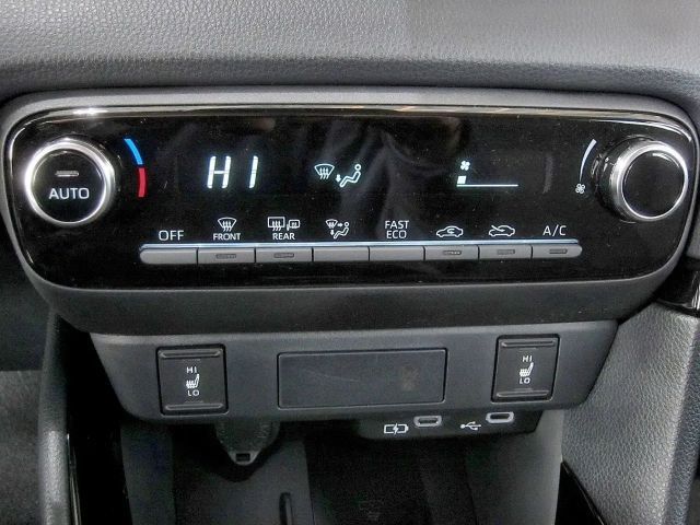 Toyota Yaris Hybride Team D
