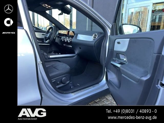 Mercedes-Benz GLA 200 AMG Line