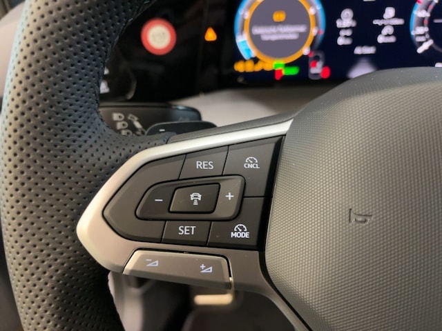 Volkswagen Golf DSG R-Line Variant